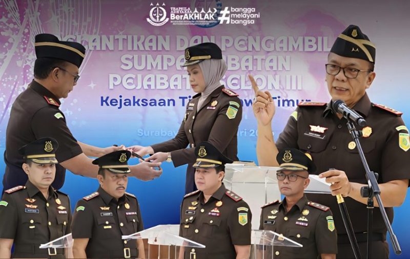 Kajati Jatim Lantik Lima Kajari, Tekankan Integritas dan Respons Cepat Tangani Persoalan Hukum Daerah