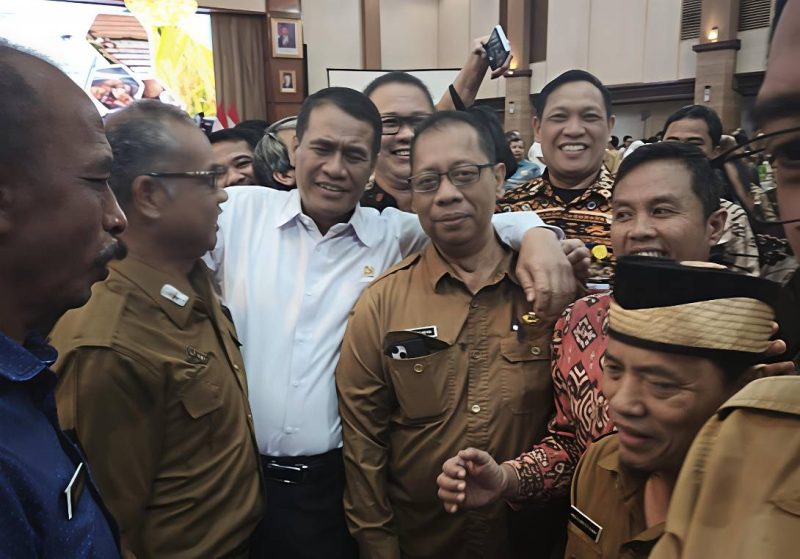 Foto Chainur Rasyid bersama Menteri Pertanian Arman