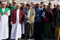 Wabup Sumenep KH Imam Hasyim Bersama Jemaah Ibadah Umrah di Salah Satu Masjid di Kota Madinah 