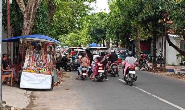 Antara Geliat Perekonomian dan Kemacetan Lalu Lintas di KH Agus Salim Sumenep