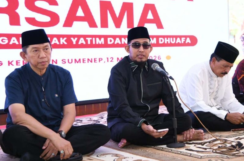 Bupati Sumenep Dr H Achmad Fauzi Wongsojudo SH MH di Acara Bupati Bukber Anak Yatim dan Dhuafa di Pendopo Agung Keraton Sumenep, Kamis (12/03/2026)