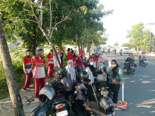 ASN di Lingkungan Bapenda Sumenep Saat Aksi Bersih Jum'at (13/03/2026)