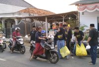 Wartawan Sumenep Berbagi Berkah Ramadhan, MIO Indonesia Bagikan Takjil dan Santuni Anak Yatim