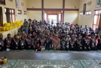 Gema Ramadhan Sister Fillah Sumenep: 100 Anak Yatim Tersenyum Bahagia Terima Santunan