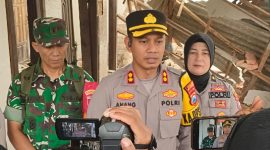 Kapolres Sumenep AKBP Anang Hardiyanto, S.I.K., Saat Memberikan Keterangan Kepada Wartawan di TKP 