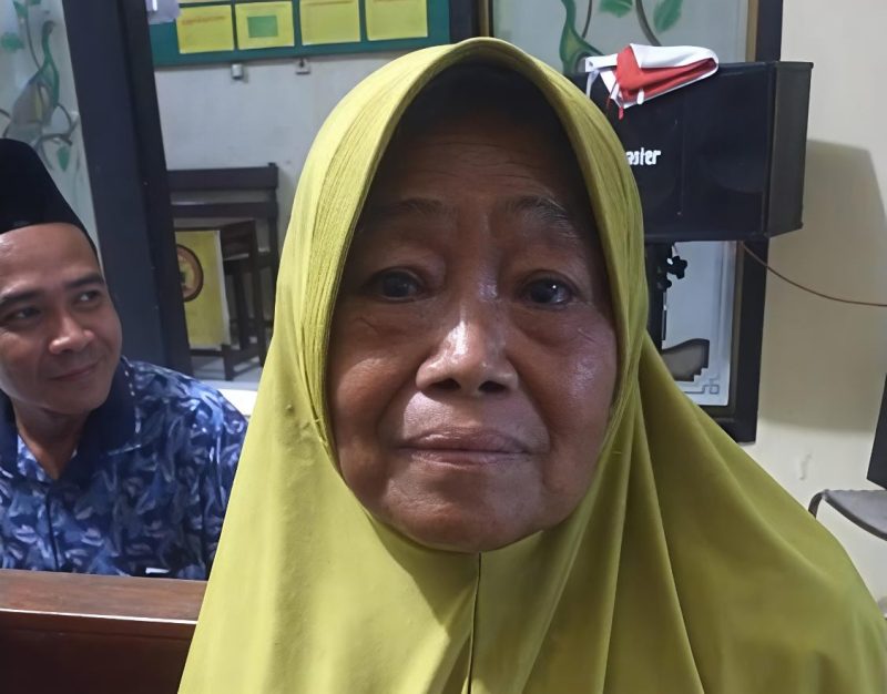 Nenek Asal Lumajang Tanpa Identitas Ditemukan Tersesat di Sumenep, Polisi Cari Keluarga