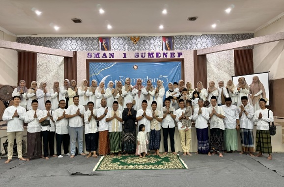 Menggetarkan Hati! Alumni SMANSA 2010 Sumenep Gelar Buka Bersama 100 Anak Yatim