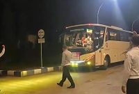 Situasi Terkini Keluar Masuk Bus Antar Kota di Terminal Arya Wiraraja Sumenep 
