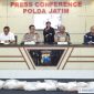  Kapolda Jatim Irjen Pol Nanang Avianto Saat Memberikan Konferensi Pers Terkait Penemuan Diduga Narkotika di Pulau Giligenteng