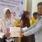 Az Syahra Nastiti saat Menerima Penghargaan Ajang Smart Competition 3 tingkat se-Madura yang digelar di SMAN 3 Pamekasan pada Sabtu (19/4/2026) 