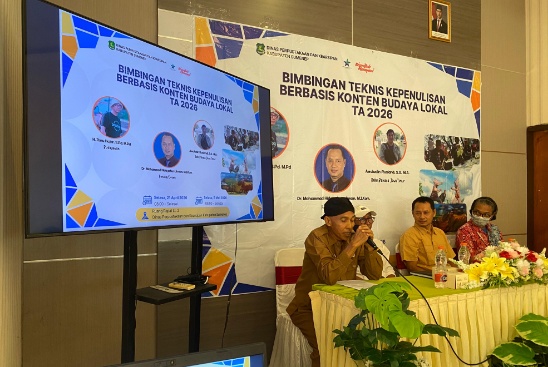 Kepala Dispusip Kabupaten Sumenep Rudi Yuyianto di Acara Pembukaan Bimbingan Teknis (Bimtek) Kepenulisan Berbasis Konten Budaya Lokal Tahun Anggaran 2026.