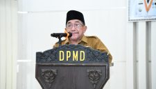 Wabup Sumenep KH. Imam Hasyim, S.H.,M.H. di Acara sosialisasi dan pencanangan program Desa Cinta Statistik (Desa Cantik) 2026 Di aula Kantor DPMD Sumenep 