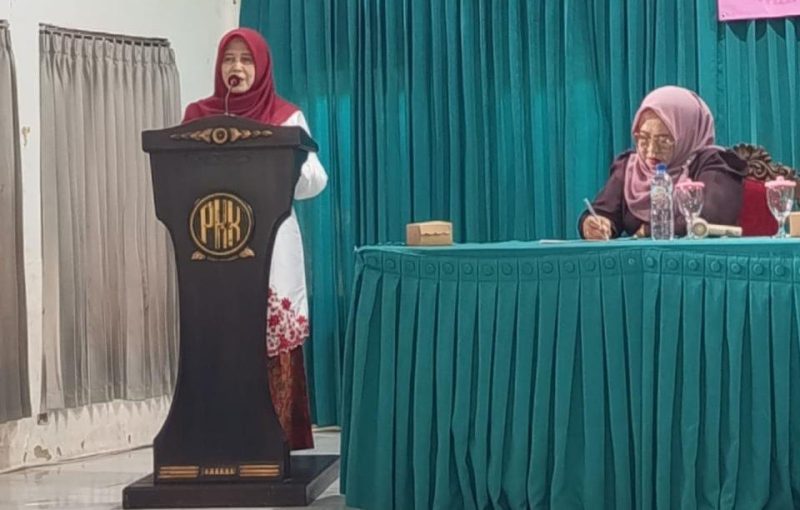 Wakil Ketua GOW Sumenep Nyai Jamilah Siradj Saat Memberikan Sambutan di Acara GOW dalam Momentum Hari Kartini