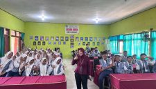 Bank Jatim Cabang Sumenep Gelar sosialisasi Program Kejar 2026 bertajuk “Satu Rekening Satu Pelajar” di SMPN 1 Kalianget, Rabu (22/4/2026) kemarin