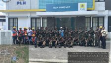 Unit Layanan Pelanggan (ULP) PLN Sumenep bersama prajurit Yonif 93/JKT Sumenep Foto Bersama Usai Kurve 