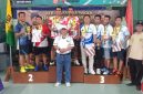 Ketua PBSI Sumenep, H. Moh. Iksan Saat Foto Bersama Dengan Para Pemenang Lomba Bulutangkis Hardiknas 2026