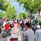 Suasana Lautan Jamaah Takziah Saat Mengantarkan Almarhum Pengasuh Masjid Al Amin Pamolokan KH Amin Jakfar Taufik ke Tempat Peristirahatan Terakhir, Jum'at (10/04/2026)