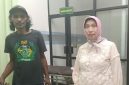 Direktur RSUDMA Sumenep Dr. Erliyati, M.Kes Saat Berkunjung ke Beberapa Pasien di Ruang UGD, Sabtu (18/04/2026)