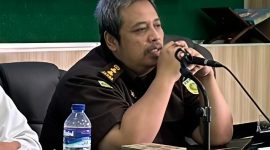 Kepala Seksi Intelijen, Endro Riski Erlazuardi, S.H., M.H., sebagai narasumber utama di Kantor Kemenag Sumenep 