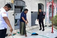 Rutan Sumenep Bangkitkan Semangat HBP ke-62 Lewat Aksi Bersih, Warga Binaan Turun Tangan