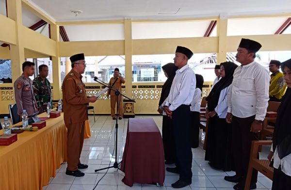 Plt. Camat Gayam Robby Firmansyah Resmi Lantik Anggota BPD PAW Enam Desa, Perkuat Tata Kelola Pemerintahan Desa Bertempat di Balai Pemerintah Kecamatan Gayam, Senin (13/04/2026)