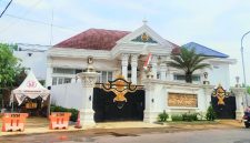 Kediaman Bupati Sumenep Dr H Achmad Fauzi Wongsojudo di Desa Torbang Kecamatan Batuan