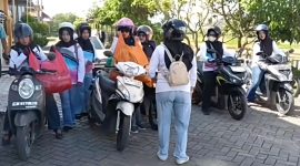 Komunitas White Lovers Perum Griya Mapan Saat Akan Menyalurkan Bantuan ke Dua Desa 
