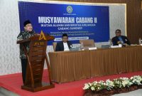 Wabup KH Imam Hasyim Saat Membuka dan Memberikan Sambutan di Acara Muscab ika  Unair Sumenep
