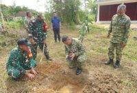 Langkah Nyata Dandim Sumenep: Tanam Mangga, Dorong KDKMP Jadi Motor Ekonomi Warga