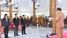 Bupati Sumenep Dr. H. Achmad Fauzi Wongsojudo, SH, MH Saat Melantik Tim Cagar Budaya Kabupaten Sumenep di Pendopo Agung Keraton Sumenep, Selasa (05/05/2026)