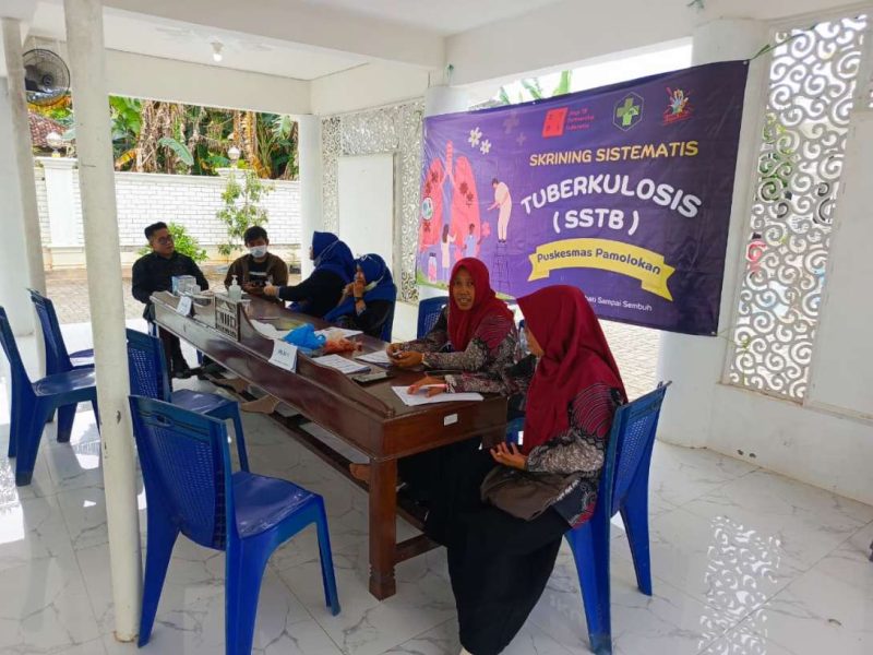 Suasana Skrining TBC di Gelar Pemdes Paberasan Bersama Puskesmas Pamolokan di Balai Desa Paberasan, Kamis (07/05/2026)