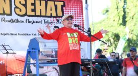 Wabup Sumenep KH Imam Hasyim SH MH di Acara Jalan Sehat Digelar Disdik Sumenep Dalam Rangka Peringatan Hardiknas 2026