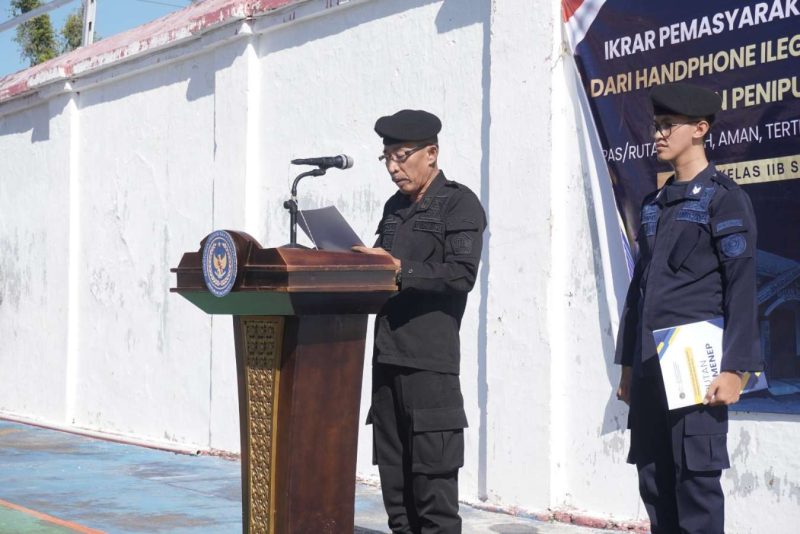 PLH Karutan Samhaji Saat Apel Ikrar Pemasyarakatan Bersih dari Handphone Ilegal, Narkoba, dan Praktik Penipuan yang digelar, Jumat (8/5/2026).