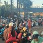 Yuk Intip Suasana Meriah Jalan Sehat Hardiknas di Sumenep, Lautan Peserta Padati Halaman Pemkab