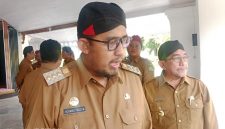 Bupati Sumenep Dr H Achmad Fauzi Wongsojudo SH MH Thamrin Saat Diwawancarai Sejumlah Awak Media Usai Pelantikan Tim Cagar Budaya Sumenep di Pendopo Agung Keraton Sumenep, Selasa (05/05/2026)