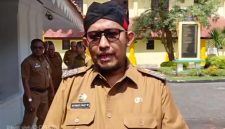Bupati Sumenep Dr. H. Achmad Fauzi Wongsojudo, SH, MH Saat Diwawancarai Sejumlah Awak Media Usai Pelantikan Tim Cagar Budaya Kabupaten Sumenep di Pendopo Agung Keraton Sumenep, Selasa (05/05/2026)