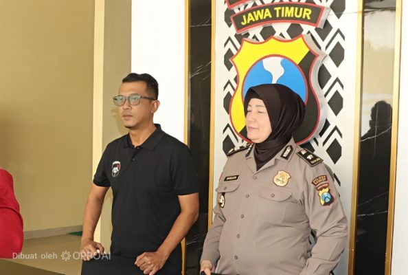 Kasat Reskrim Agus Rusdiyanto, SH dan PLT Kasi Humas Polres Sumenep Kompol Widiarti SH 