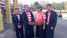 Kadisbudparopar Sumenep Faruk Hanafi Didampingi Ketua Pelaksana Festival Jeren Serek, Kabid Kebudayaan Moh Zaini dan Kabid Pariwisata Andrie Zulkarnain, Minggu (10/05/2026)