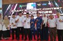 Kadisdik H Moh Iksan Spd MT dan Kabid Pembinaan SMP Disdik Sumenep Moh. Fajar Hidayat Saat Berfoto Bersama Juara SSC SMP 2026 SMPN 1 Kalianget 