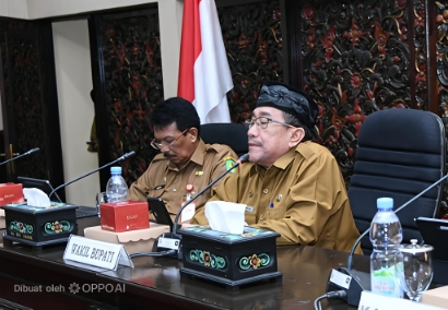 Wabup Sumenep KH Imam Hasyim SH MH di Acara HLM Optimalisasi Peningkatan PAD Non Tunai Digelar Bapenda Sumenep di Ruang Adirasa Lantai II Kantor Pemkab Sumenep, Selasa (19/05/2026)