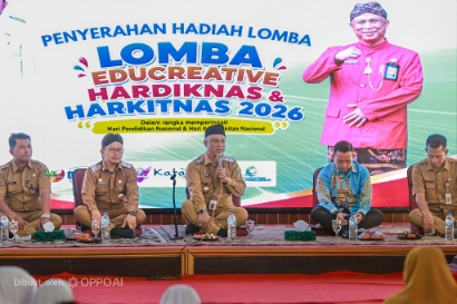Kadisdik H. Moh. Iksan Bersama Staf Ahli Dedi Falauddin dan Ketua DPK Sumenep Mulyadi di Acara Penutupan Educreatif Hardiknas dan Harkitnas Tahun 2026 di Pendopo Agung Sumenep, Selasa (19/05/2026) Kemarin