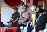 Kapolres Sumenep AKBP Anang Hardiyanto, SIK. (Tengah) Bersama Wabup dan Dandim Sumenep Di Peringatan Hardiknas dan Harkitnas Tahun 2026 di Halaman Kantor Pemkab Sumenep, Rabu (20/05/2026)