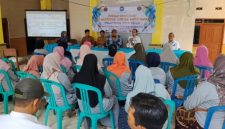 Kepala BNNK Sumenep H. Bambang Sutrisno Saat Membuka Bimtek Lifeskill di Desa Pandan Kecamatan Galis Pamekasan
