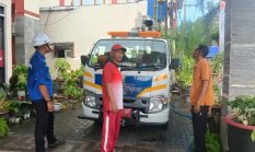 Satgas PJU Disperkimhub Sumenep Tunjukkan Komitmen Pelayanan di Tengah Rintik Hujan