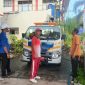 Tim Satgas PJU Disperkimhub Sumenep Saat Memasang Lampu Di kantor BKAD Sumenep 