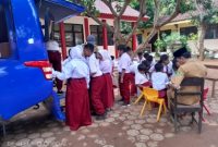 Antusiasme Siswa-siswi SDN Taman Sare 1 Saat Dikunjungi Mobil Perpusling Dispusip Sumenep, Senin (24/05/2025)