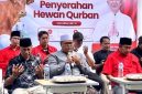 Kiai Qusyairi Zaini Pengasuh Ponpes Hidayatul Ulum Utara Gadu Barat Saat Memimpin Doa Acara Penyerahan Hewan Kurban oleh Anggota DPR RI MH. Said Abdullah, Selasa (26/05/2026)