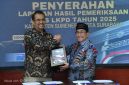 Wabup Sumenep KH Imam Hasyim SH MH Saat Menerima Penghargaan Opini WTP dari BPK RI Perwakilan Jawa Timur di Sidoarjo, Selasa (26/05/2026)