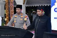 Bupati Dr. H.. Achmad Fauzi Wongsojudo, SH, MH Bersama Kapolres Sumenep AKBP Anang Hardiyanto, SIK di Acara Takbir Akbar Idul Adha 1447 H
