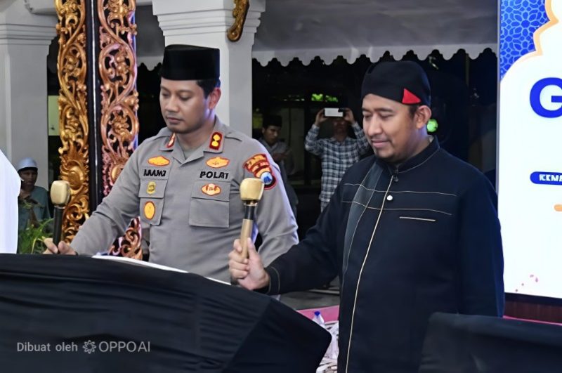 Bupati Dr. H.. Achmad Fauzi Wongsojudo, SH, MH Bersama Kapolres Sumenep AKBP Anang Hardiyanto, SIK di Acara Takbir Akbar Idul Adha 1447 H